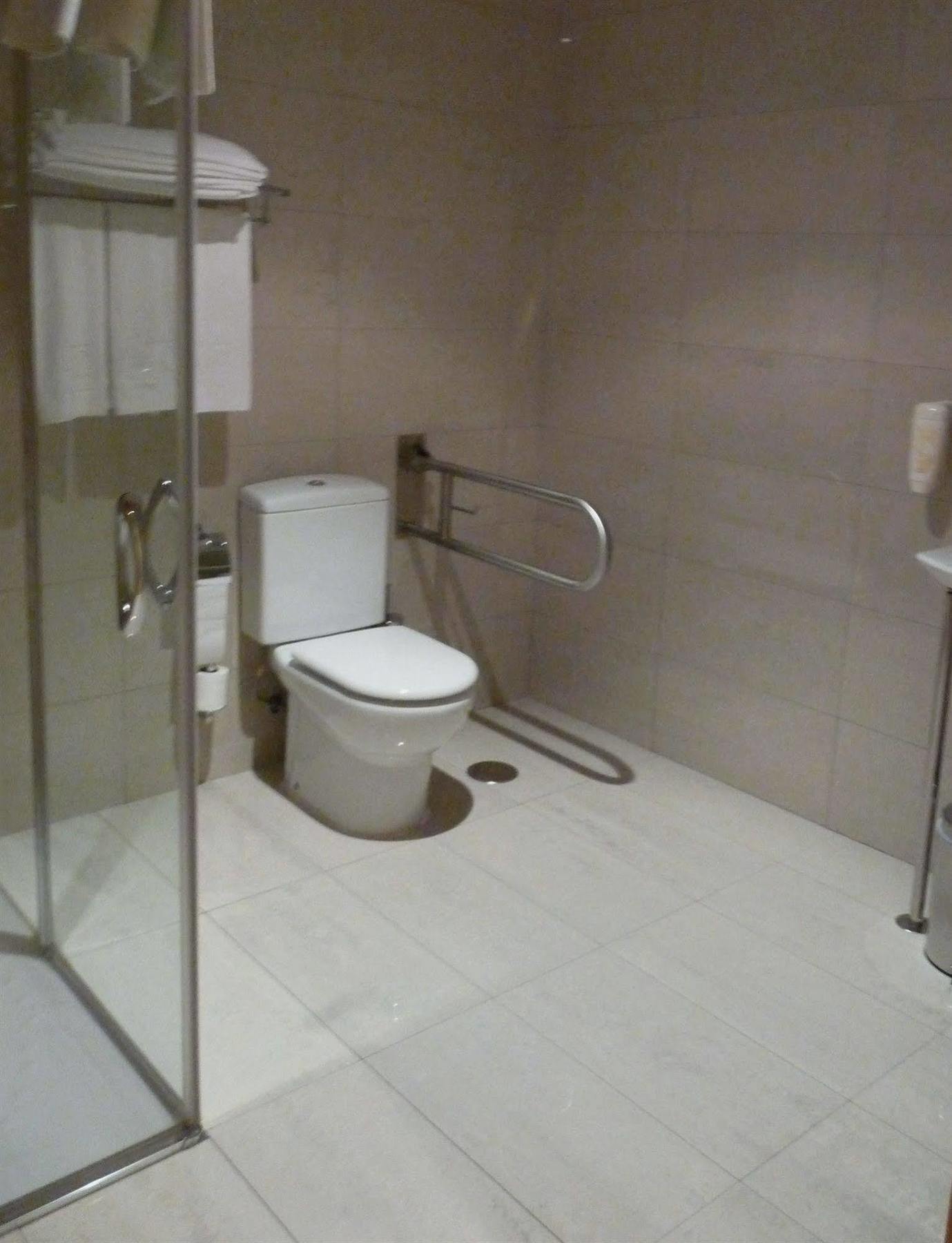 מדריד Hotel 4C Puerta Europa מראה חיצוני תמונה